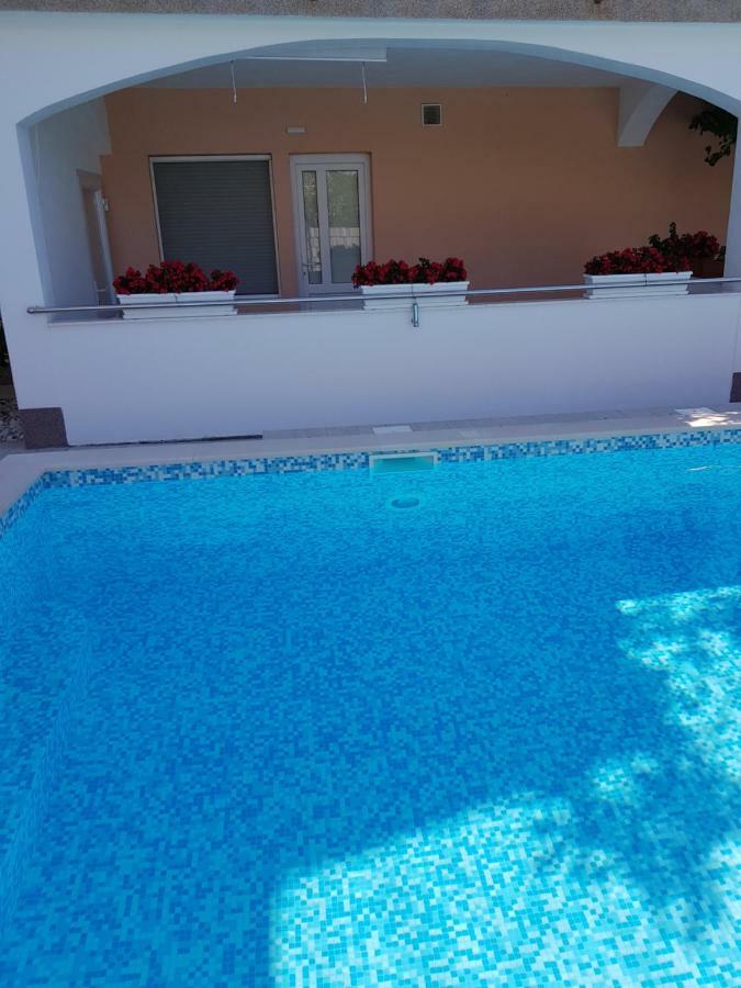 Villa Ferias Traù Esterno foto